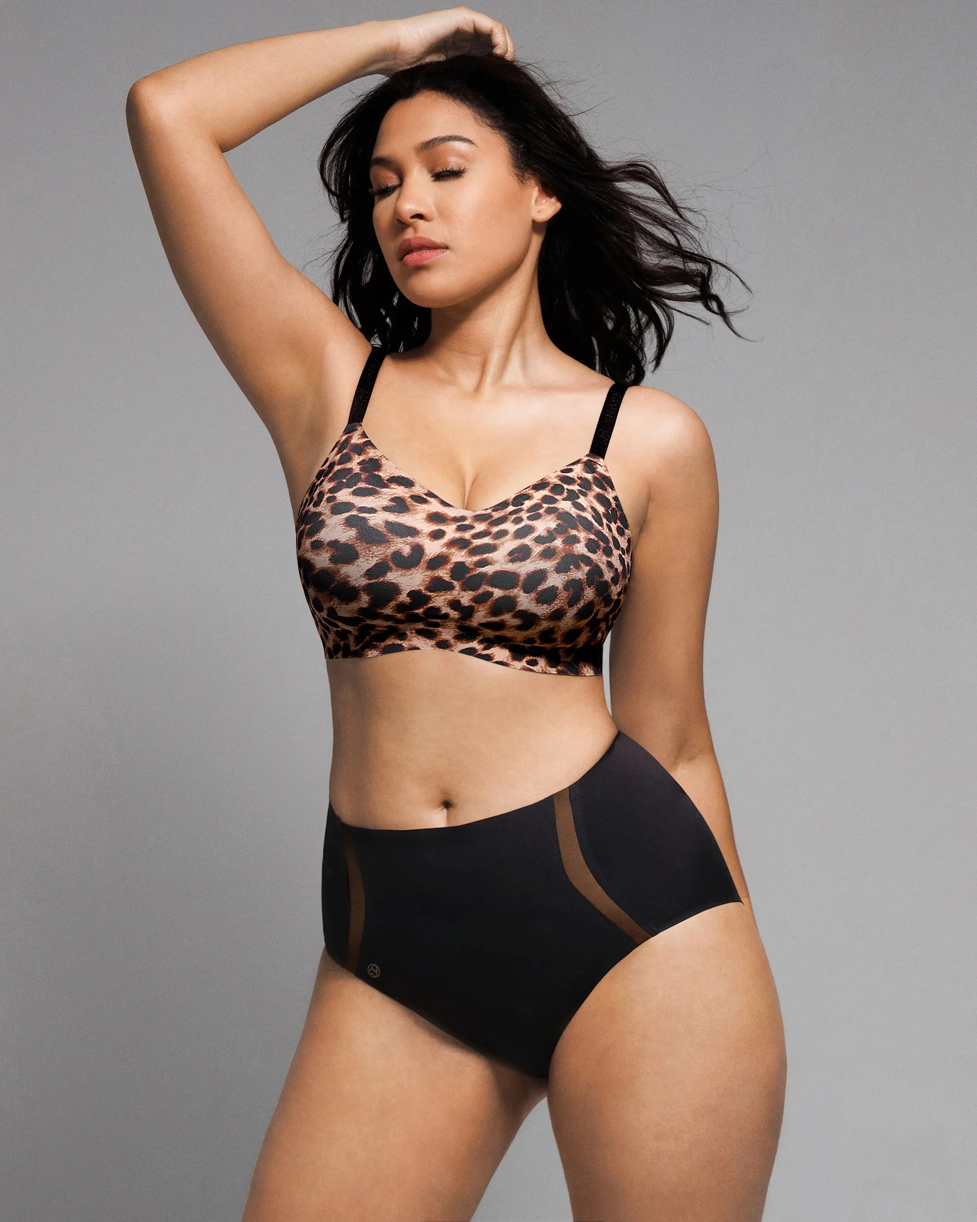 Bare Essentials™ Cream Touch™ Smoothing Wireless Bra - Image 27