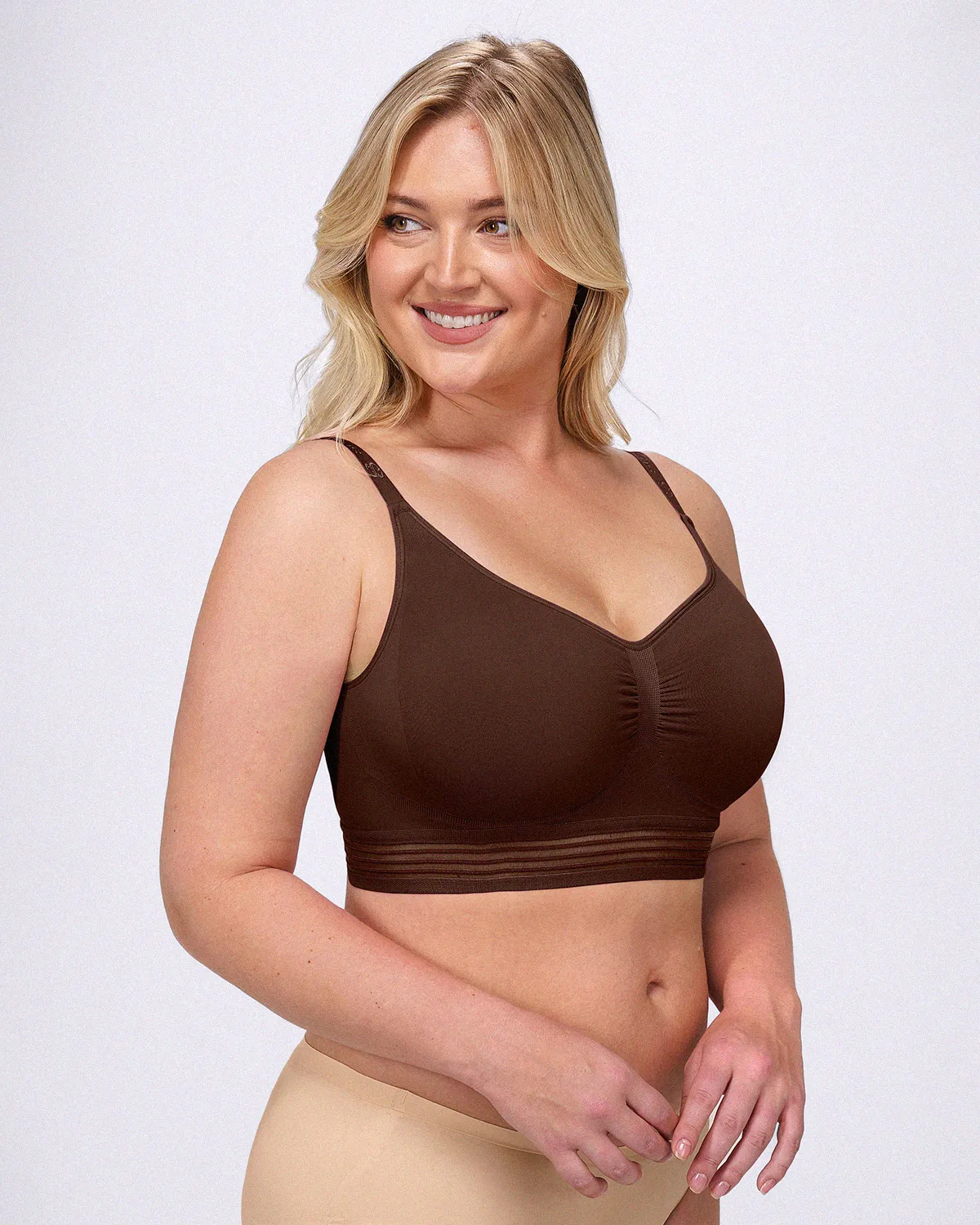 Bare Essentials™ Defineline™ All Day Comfort Wireless Bra - Image 4