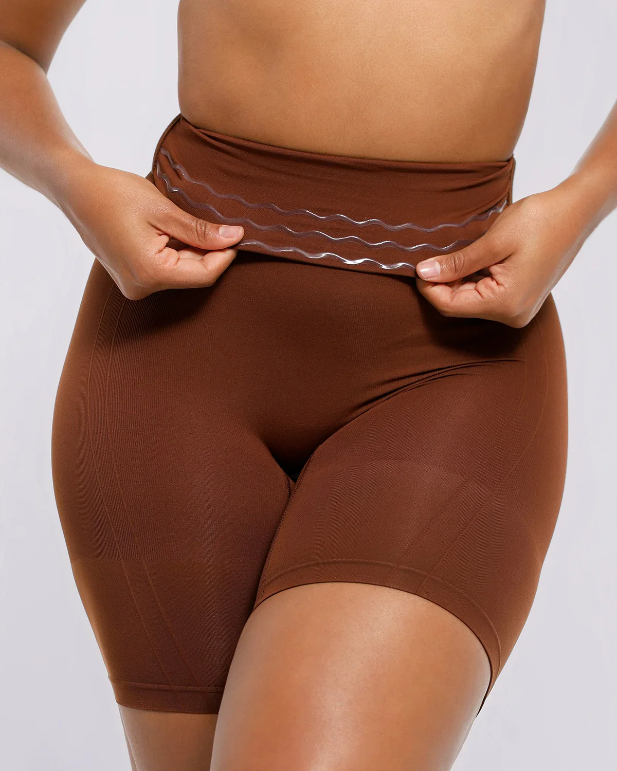 Bare Essentials™ Skin Flow Everyday Shaping Short - Image 7